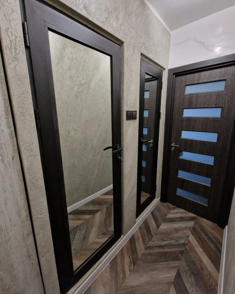aluminiievi-i-pvc-vrati-s-ogledalo